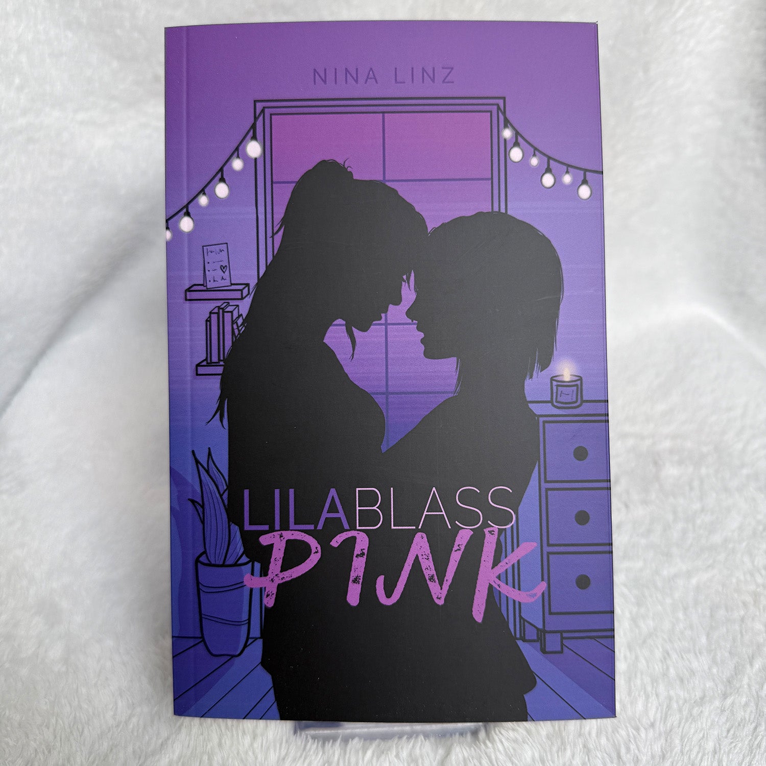 "Lilablasspink" (Klappenbroschur, signiert)