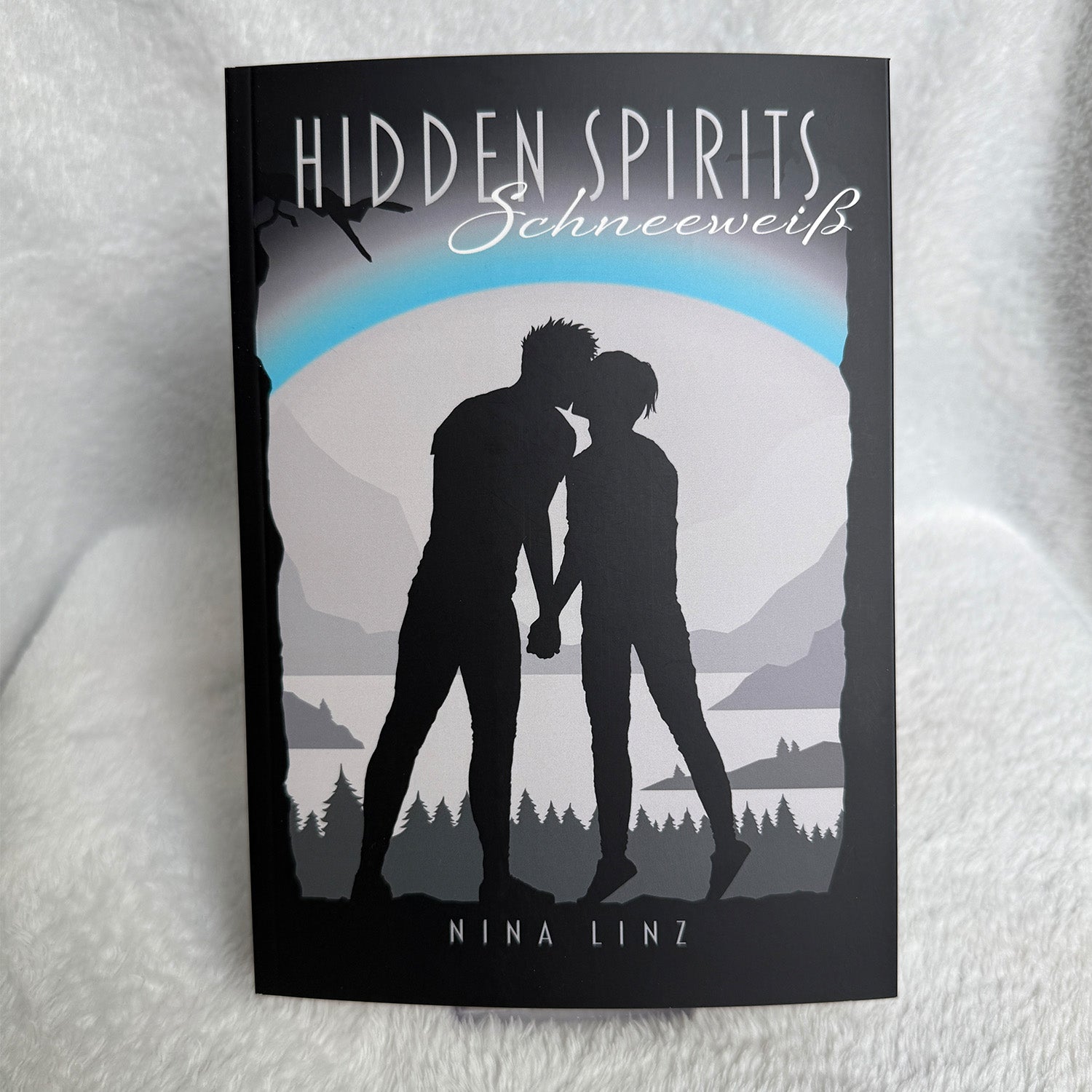 "Hidden Spirits - Schneeweiß" - Band 3 (Klappenbroschur, signiert)